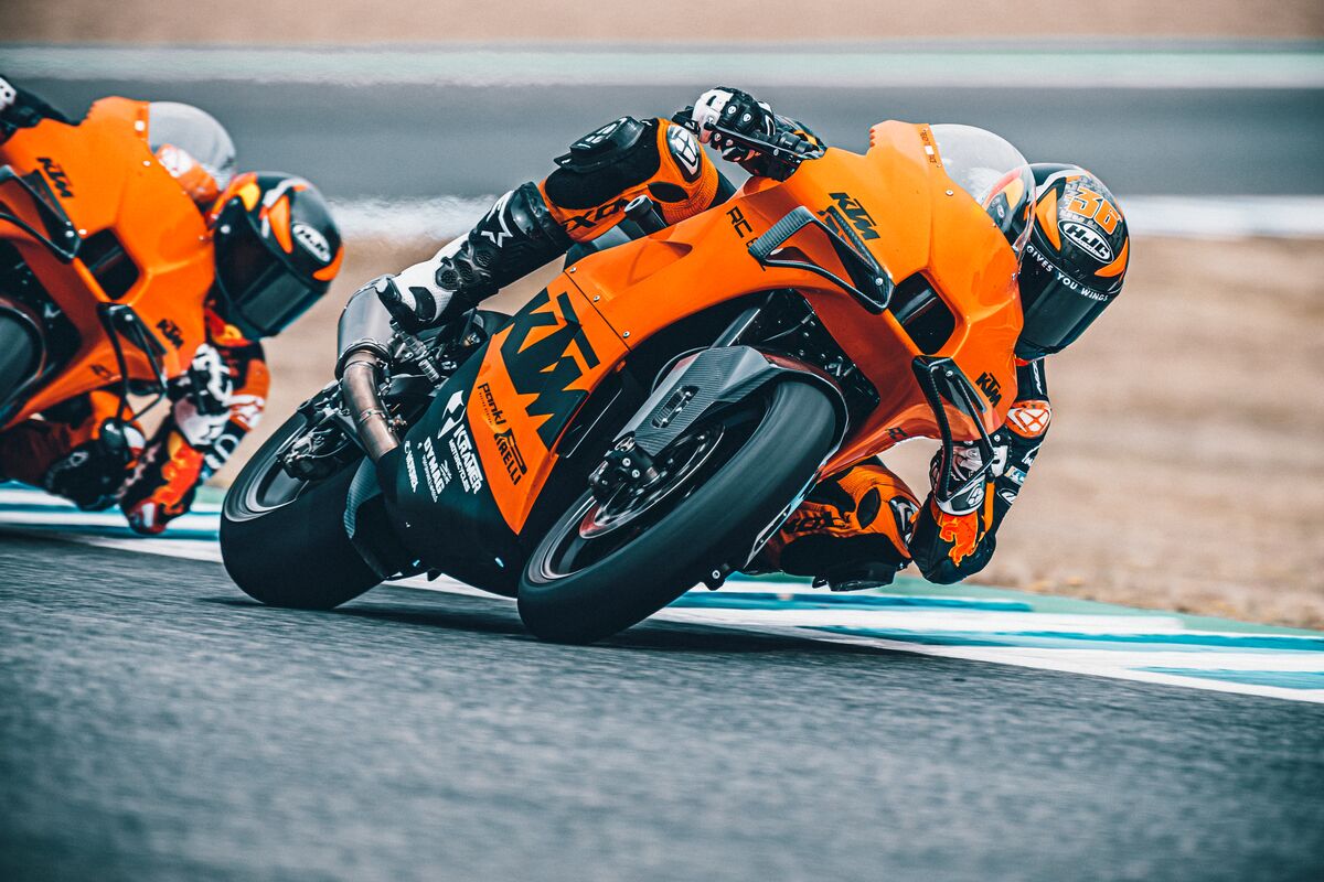 2022 KTM RC 8C
