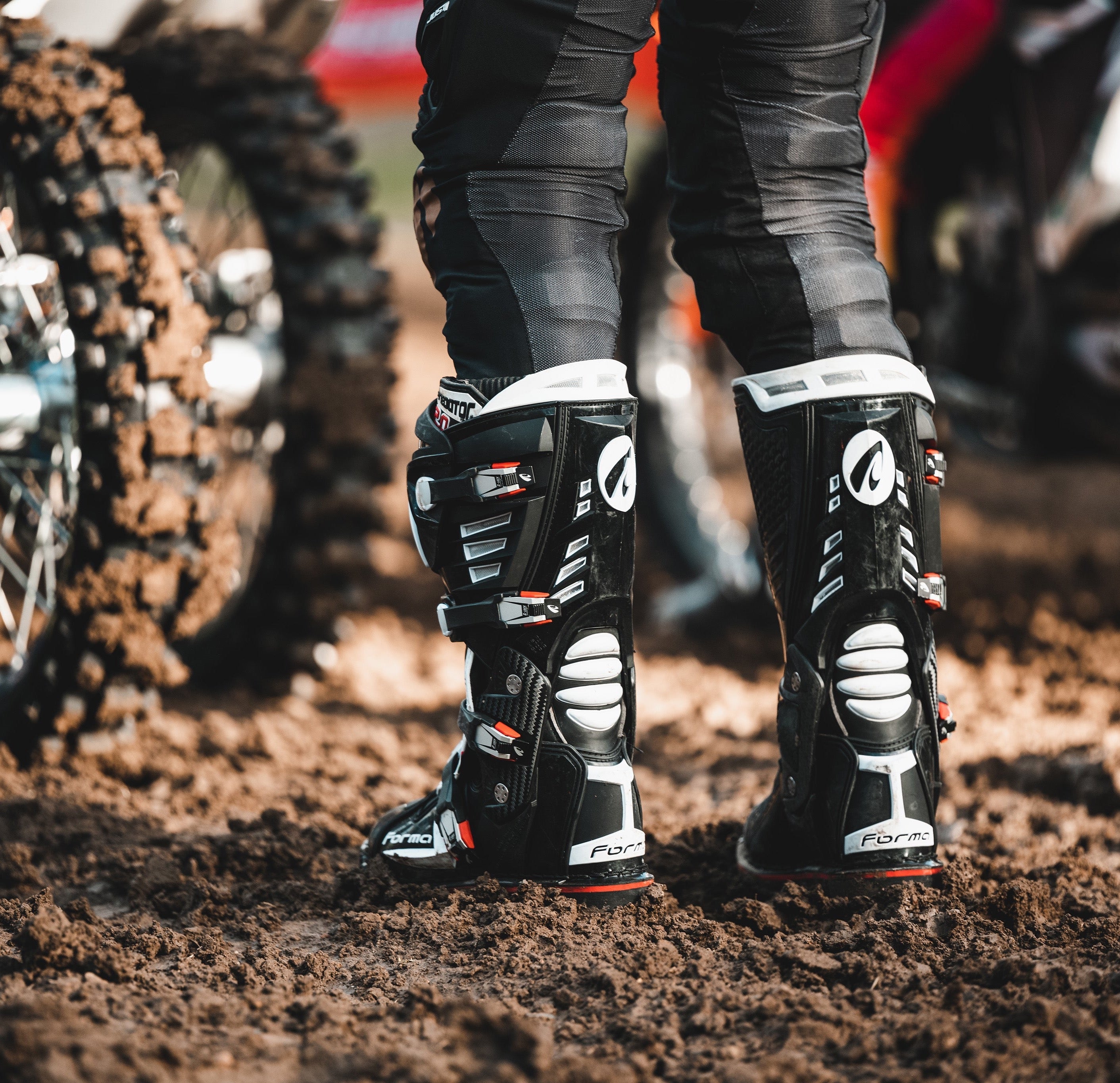 PREDATOR 2.0 - BLACK