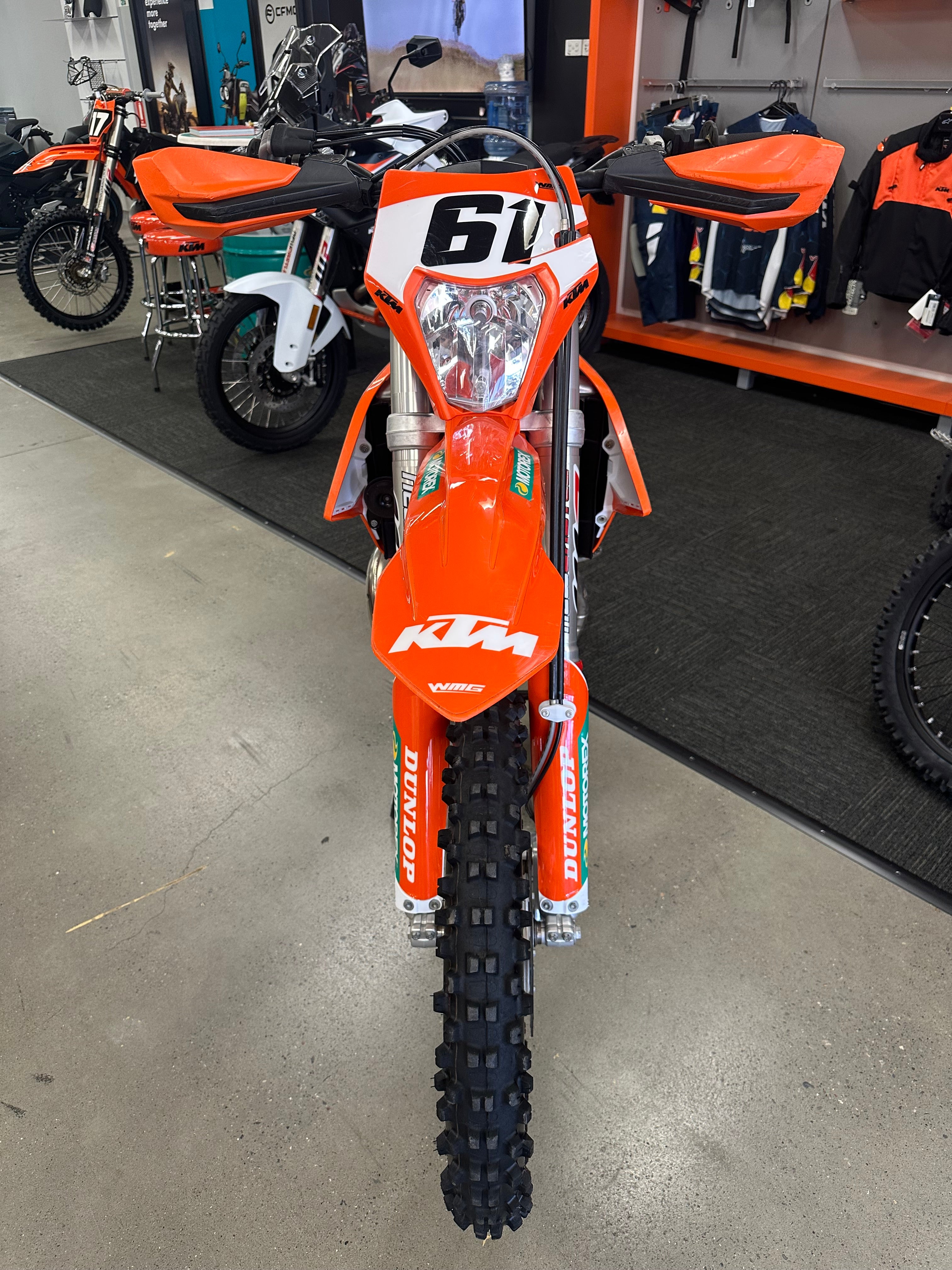 2022 300 EXC